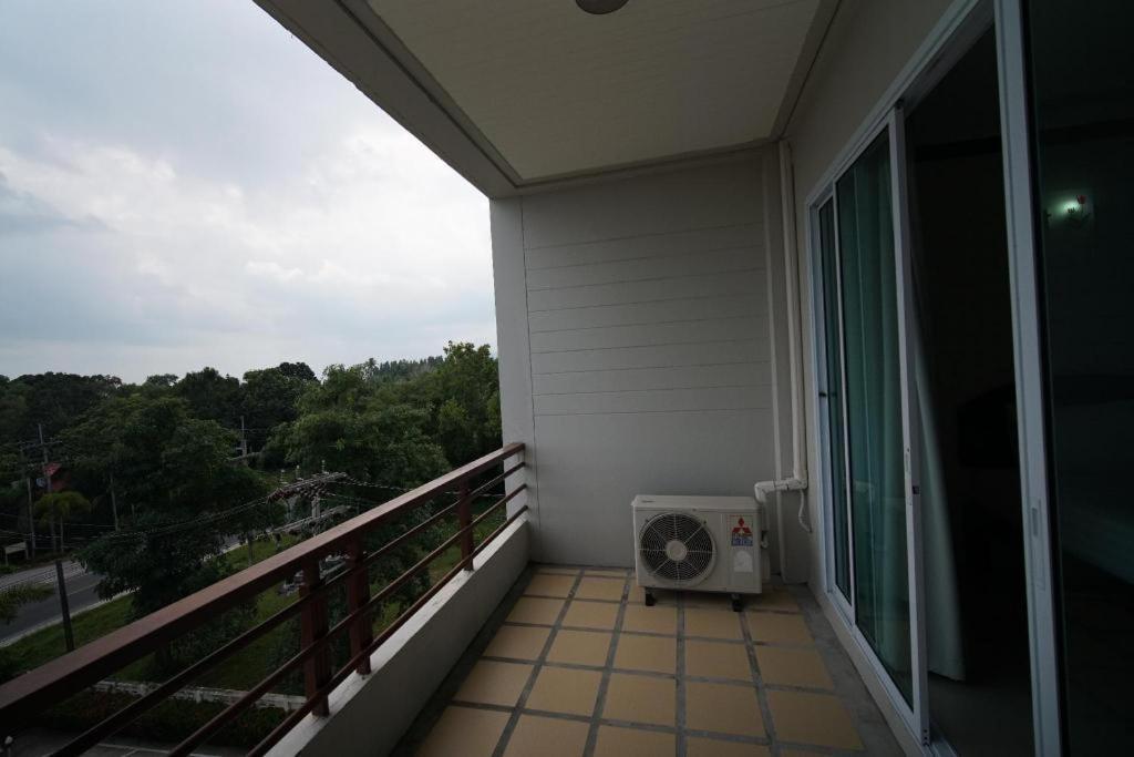 Sea Mountain Khanom Hotel Экстерьер фото
