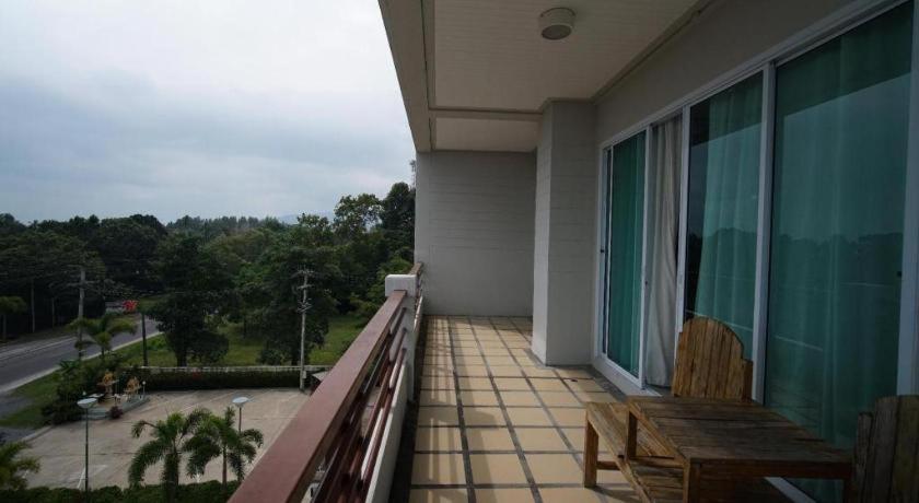 Sea Mountain Khanom Hotel Экстерьер фото
